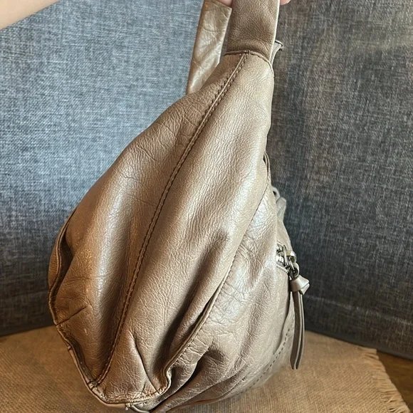Hobo Shoulder Bag - Picture 6 of 16